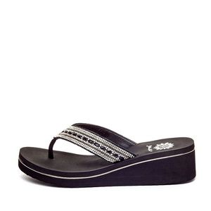 YELLOW BOX MARCY BLACK WEDGE LEATHER STRAP NEW IN BOX MEDIUM WIDTH